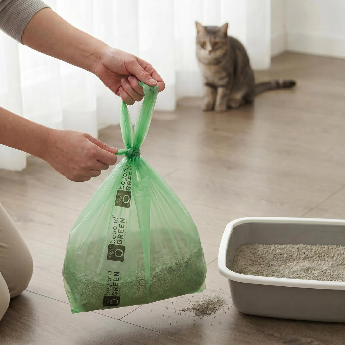 Cat Litter Bags with Handles, 300 Bags Y6544