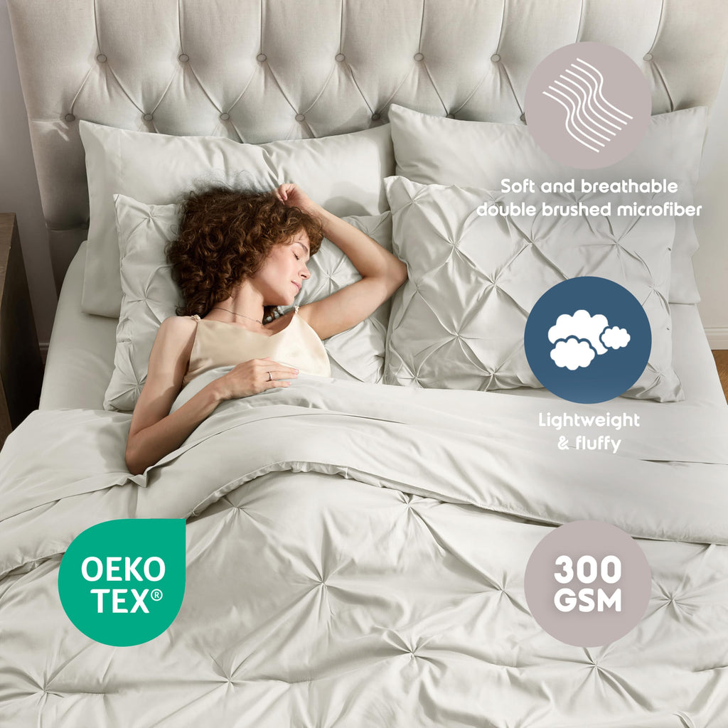 Off White Pinch Pleated 9 Piece King Comforter Set G1802