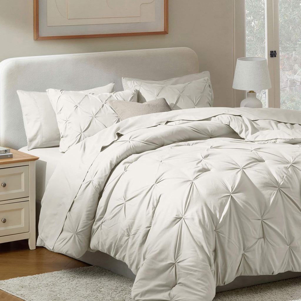 Off White Pinch Pleated 9 Piece King Comforter Set G1802